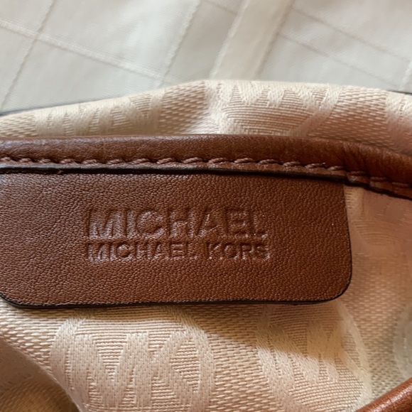 Authentic Michael Kors canvas /hemp purse with leather trim. - Picture 6 of 10